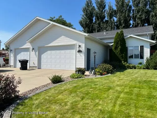 1085 Gum AVE Avenue, Dickinson, ND 58601