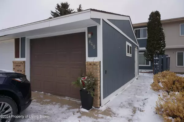 648 28th ST Street, Dickinson, ND 58601