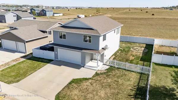 613 5th AVE Avenue, Dickinson, ND 58601