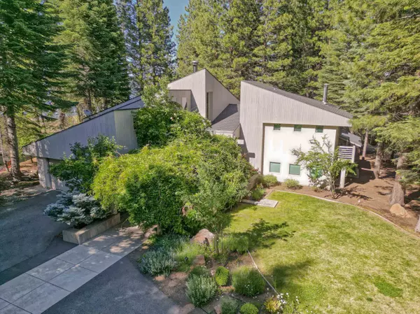175 Lake Almanor West Drive, Lake Almanor West, CA 96020