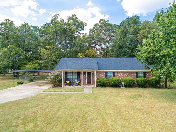 104 Wayside Court, Leesburg, GA 31763