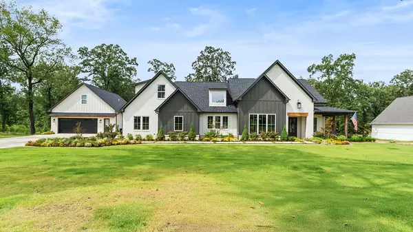 10 Akin Oak Rd, Texarkana, TX 75503