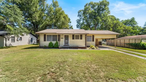 108 Hall St, New Boston, TX 75570