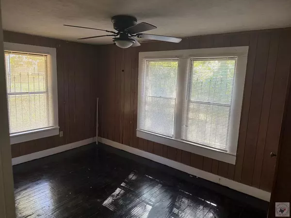 Texarkana, TX 75501,2215 West 18th St