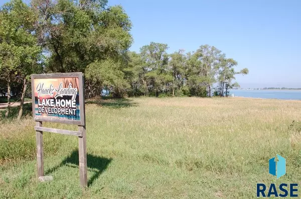 Gregs Dr, Lake Preston, SD 57249