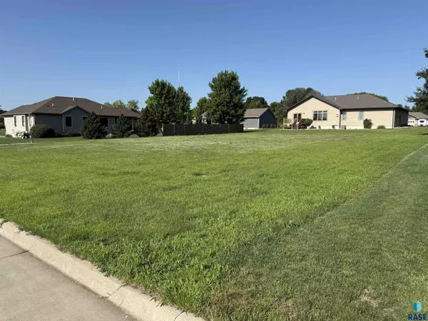 1651 SE 5th Ave, Sioux Center, IA 51250