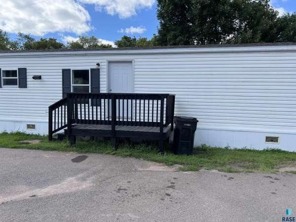 4008 E Hayes Pl, Sioux Falls, SD 57103