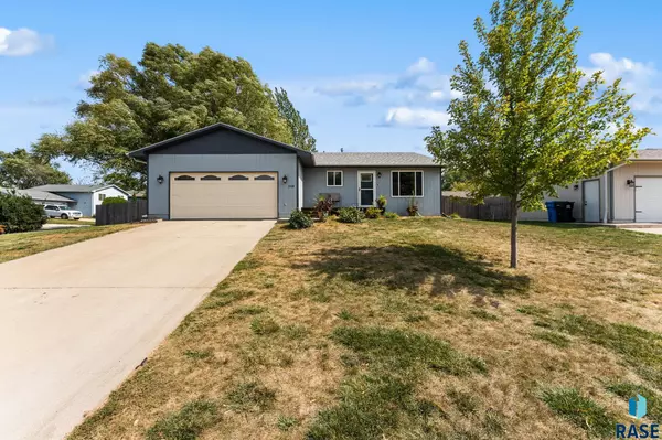 208 N Steven St, Worthing, SD 57077