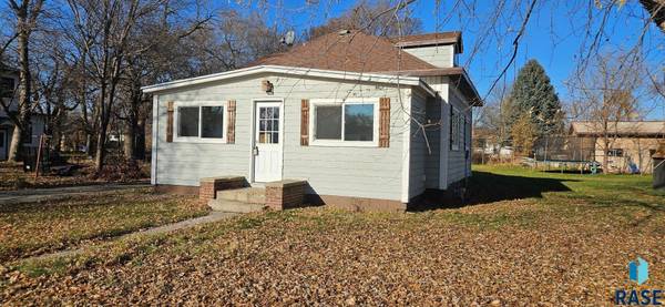 405 Catlett Ave E, Estelline, SD 57234