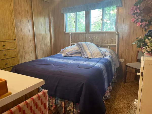 Babb, MT 59411,14 S Shore RD