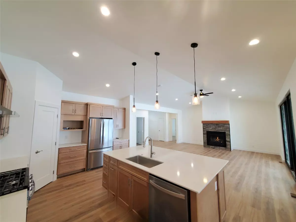 Lewistown, MT 59457,105 Diamond LN