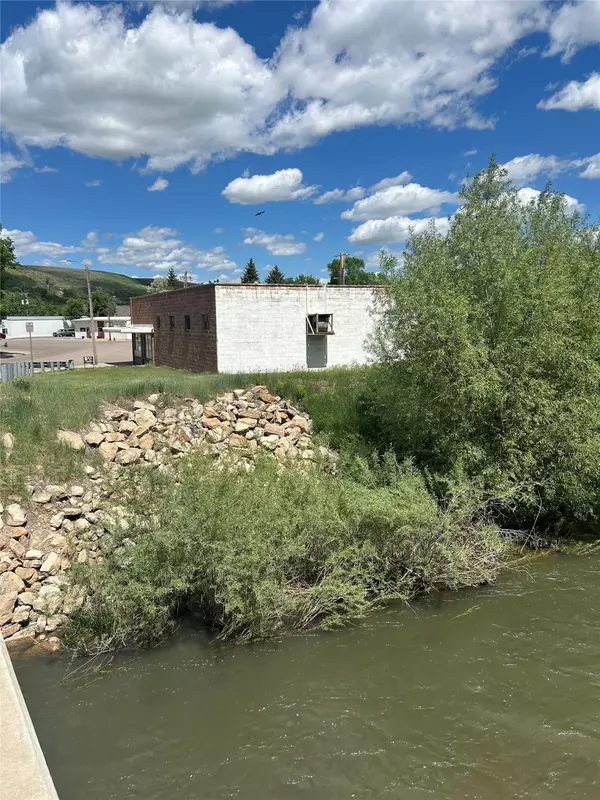 Belt, MT 59412,23 Bridge ST