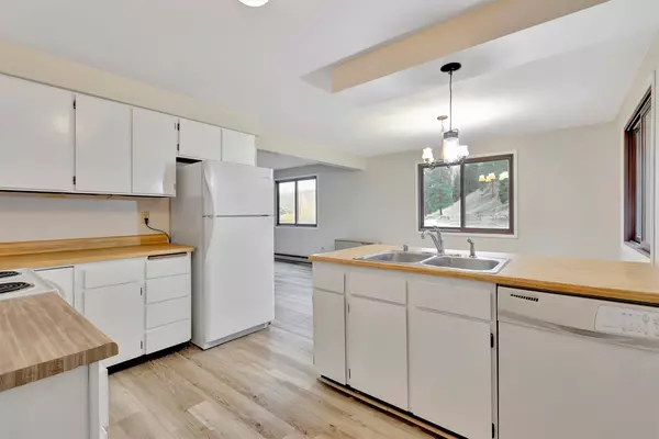 Clinton, MT 59825,20622 Us Highway 10 E