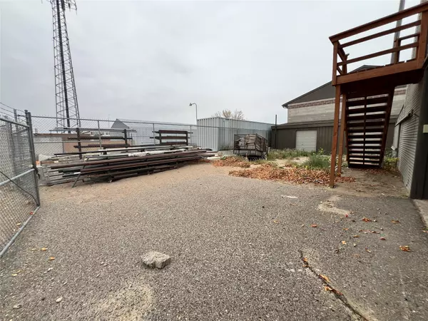 Great Falls, MT 59401,2200 9th AVE N