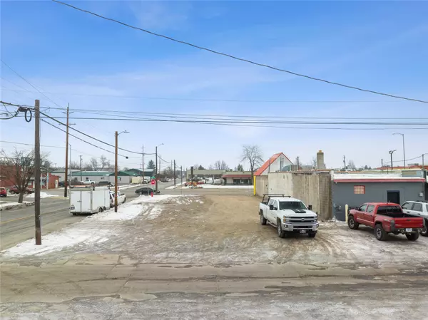 Kalispell, MT 59901,96 N Main ST