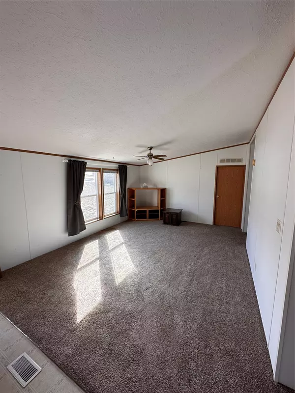 Ekalaka, MT 59324,328 Kennedy AVE