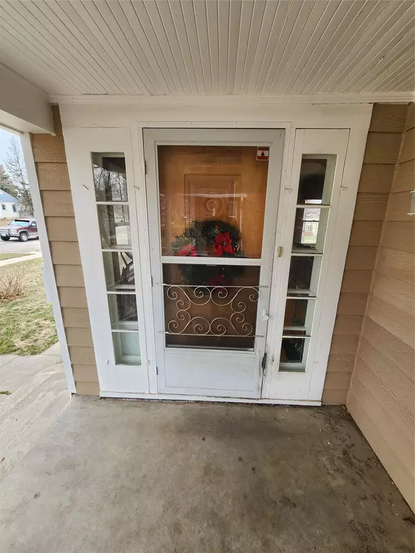 Great Falls, MT 59401,3301 1st AVE N