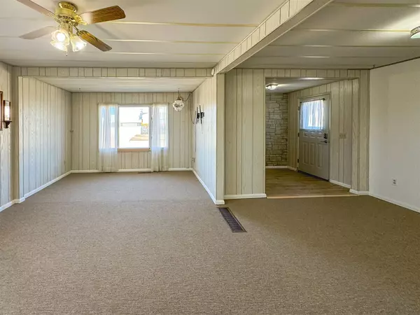 Chester, MT 59522,123 W Jefferson AVE