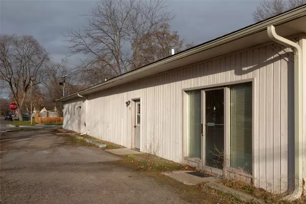 Kalispell, MT 59901,945 4th AVE E