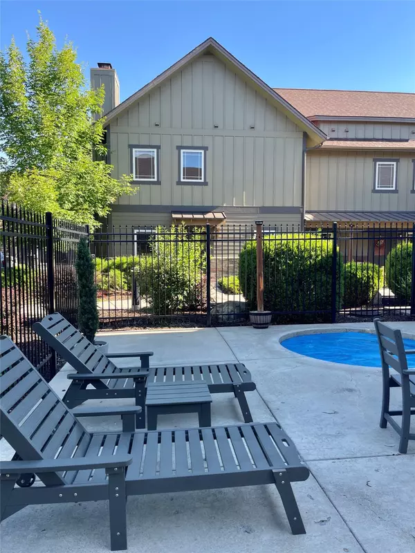 Whitefish, MT 59937,402 Sperry CT