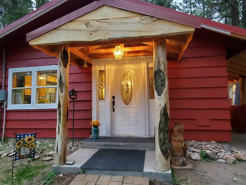 4056 Snow Fleury LN, Lincoln, MT 59639