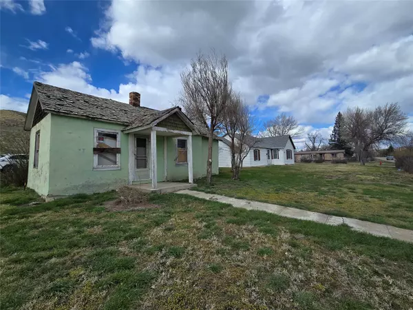 1312 Saint Charles ST, Fort Benton, MT 59442