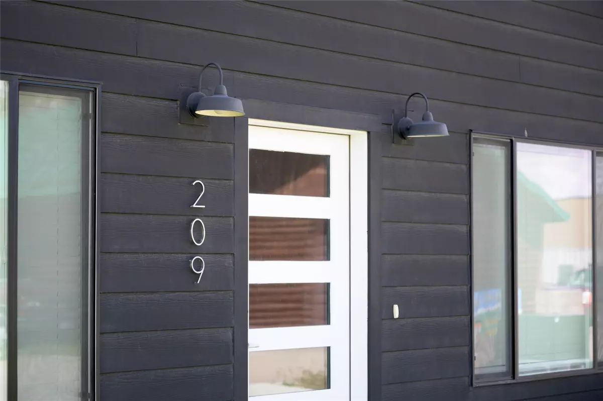 Ennis, MT 59729,209 Pearl ST