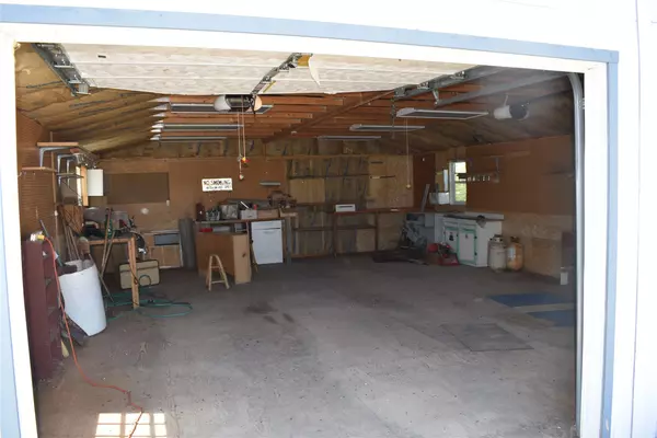 Conrad, MT 59425,946 Lederer RD