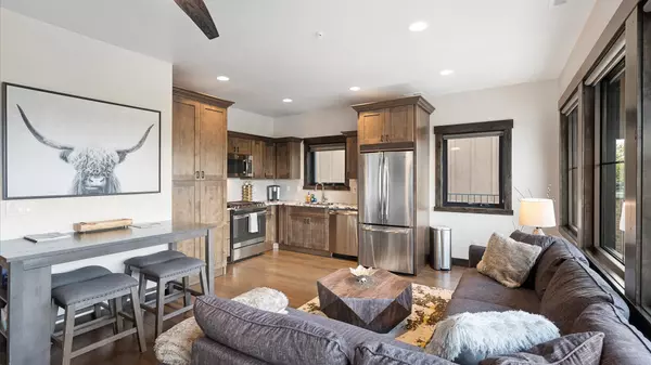 Whitefish, MT 59937,317 Central AVE #302