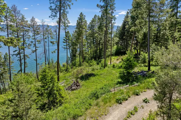 Lakeside, MT 59922,39270 Running Rock LN