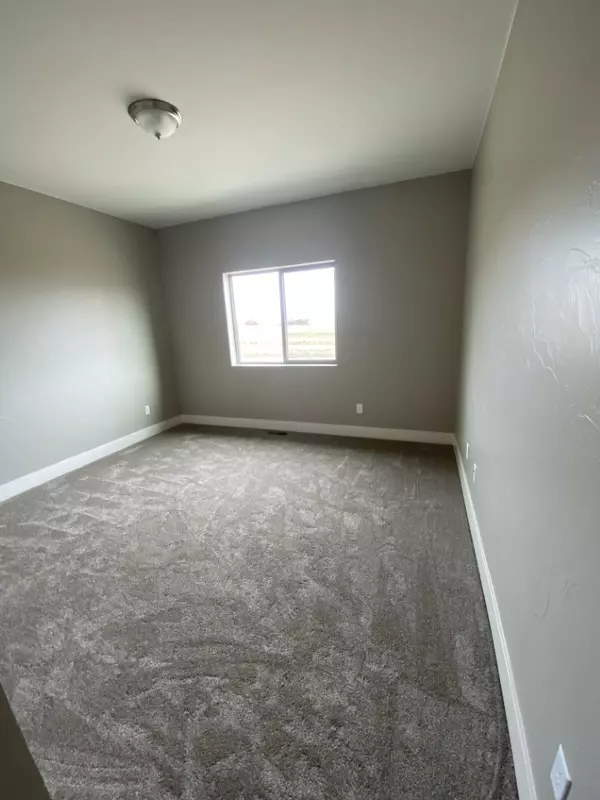 Helena, MT 59602,3883 Lovegrass LN