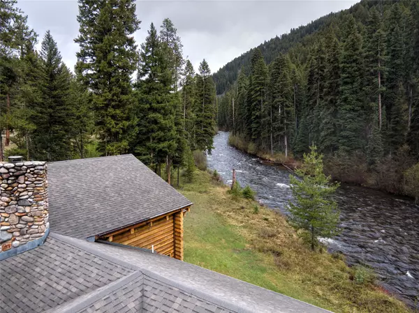 Sula, MT 59871,1973 E Fork RD