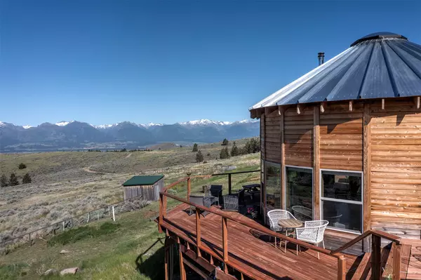 2879 Soft Rock RD, Corvallis, MT 59828