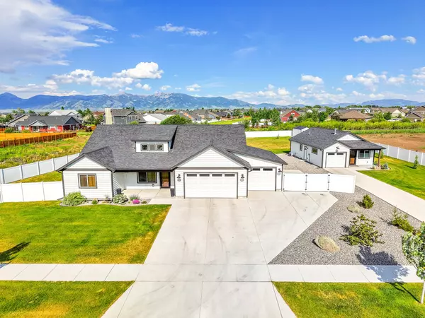 915 Stewart LOOP, Bozeman, MT 59718