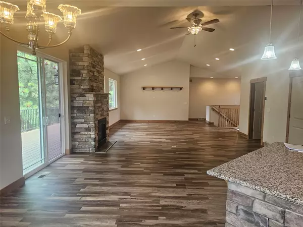 10487 Coulter Pine ST, Lolo, MT 59847