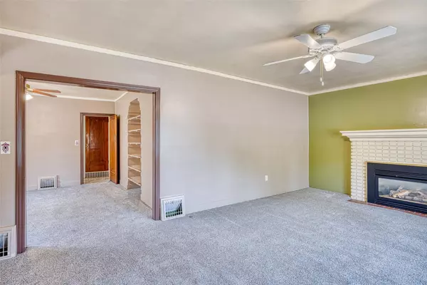 Great Falls, MT 59401,3120 1st AVE N