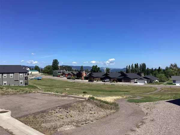205 Shawnee LN, Polson, MT 59860