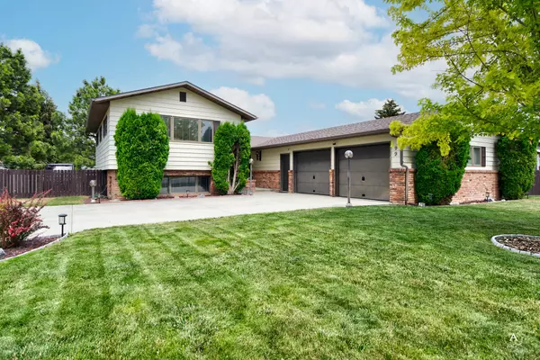 99 Greenwood DR, Helena, MT 59601