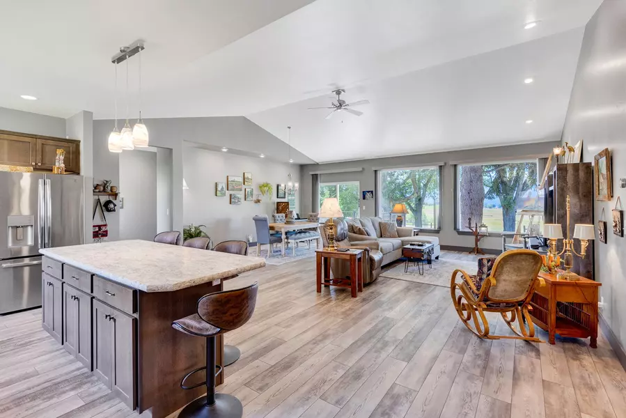 1420 Summerdale RD, Corvallis, MT 59828