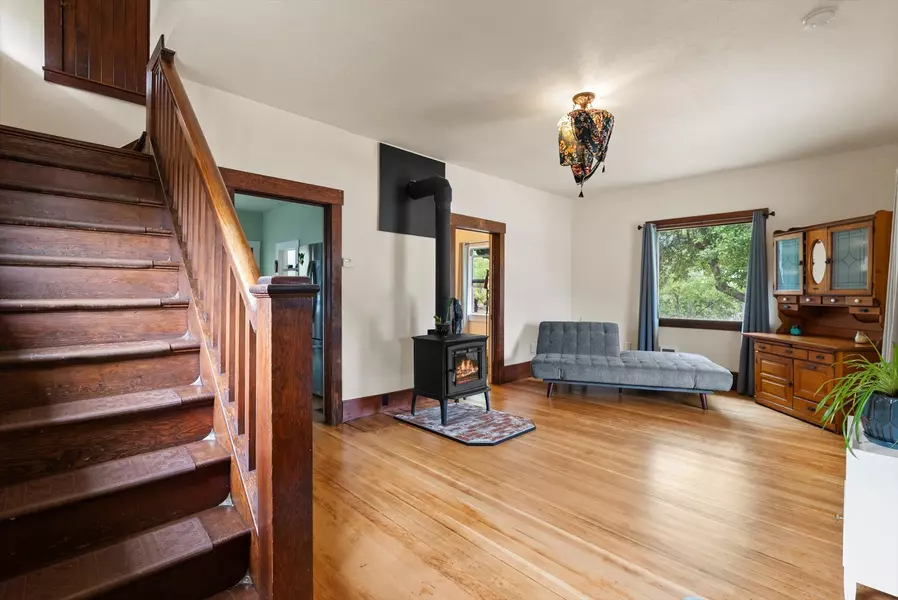 208 Cedar ST, Superior, MT 59872