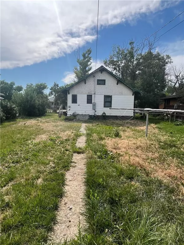513 N Custer AVE, Hardin, MT 59034