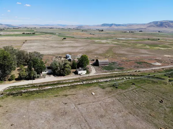 Hot Springs, MT 59845,410 West RD