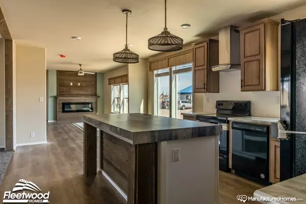 17 Starling DR, Eureka, MT 59917