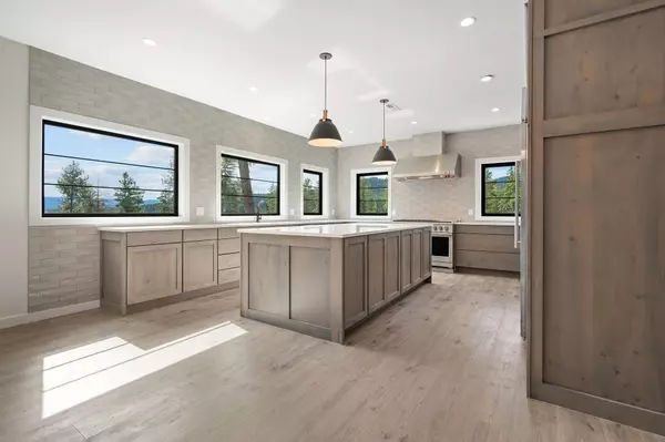 Lakeside, MT 59922,166 Blacktail LOOP