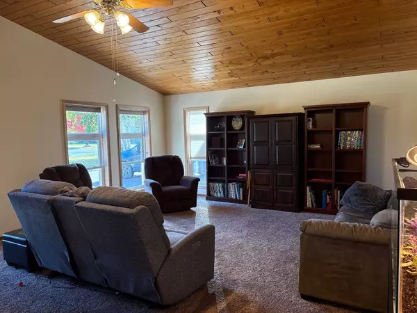 Bigfork, MT 59911,224 Crestview DR