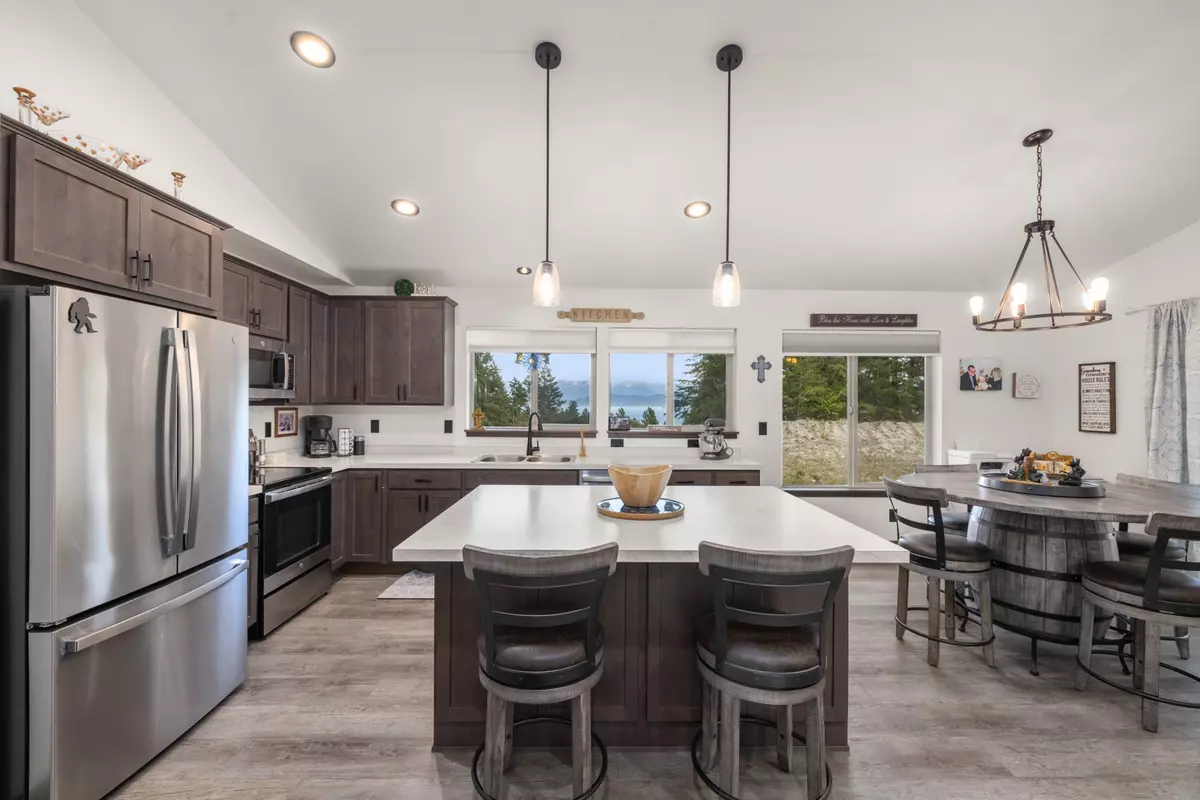 Lakeside, MT 59922,286 Lakeview DR