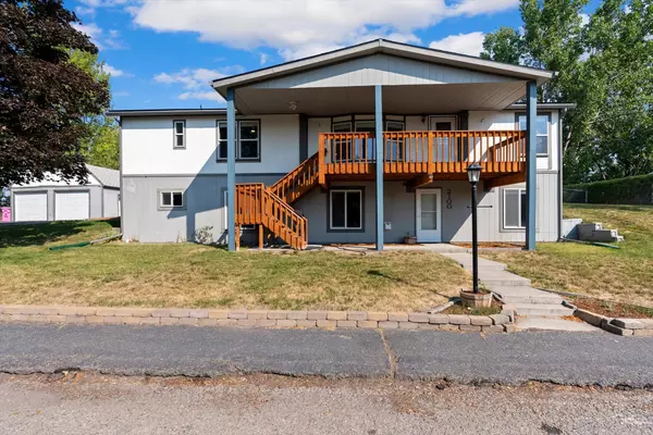2100 Hummingbird DR, Missoula, MT 59808