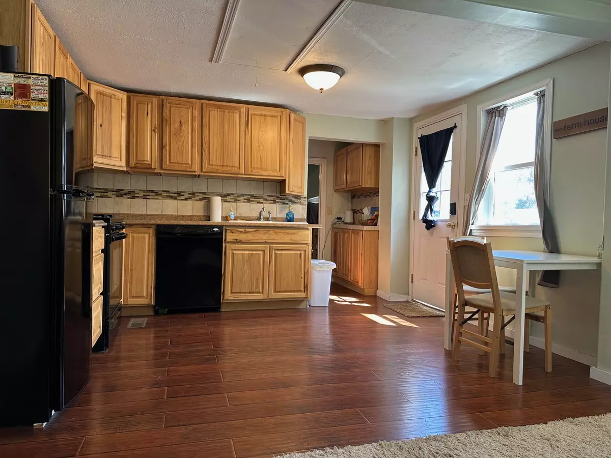 Shelby, MT 59474,256 1st AVE SE