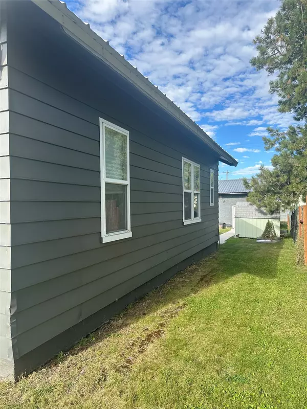 Ronan, MT 59864,317 1st AVE SE