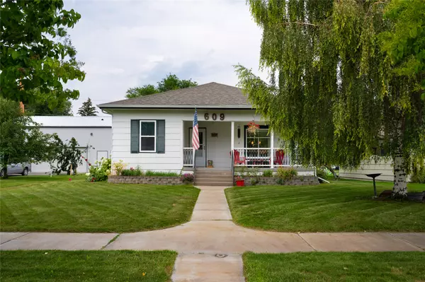 609 N Broadway ST, Townsend, MT 59644